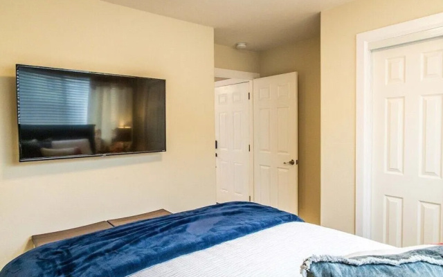 photo 3 of Cozy Oakland 1 Bedroom