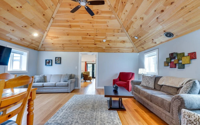 photo 5 of Cozy Ohio Home w/ Patio + Buckeye Lake Access!