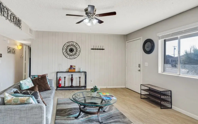 photo 4 of Cozy Papago Home In Old Town Near Zoo, Casino, Golf, And More! 5 Bedroom Home by Redawning