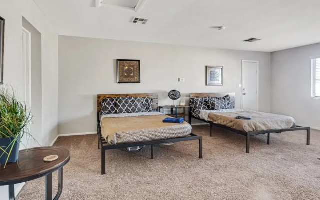 photo 5 of Cozy Papago Home In Old Town Near Zoo, Casino, Golf, And More! 5 Bedroom Home by Redawning