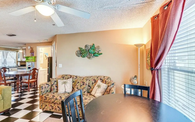 photo 3 of Cozy PCB Cottage ~ 1 Block to Beach!