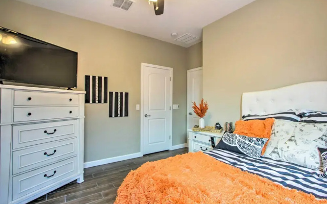 photo 5 of Cozy Peoria Apartment - Golf, Hike & Bike!