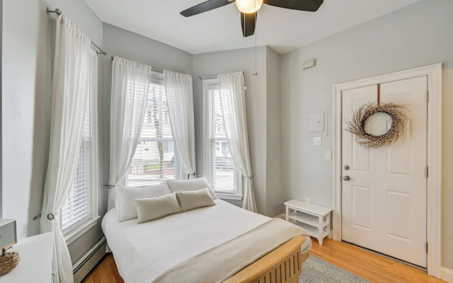photo 4 of Cozy Somerville Studio: 2 Mi to Boston Walk to T