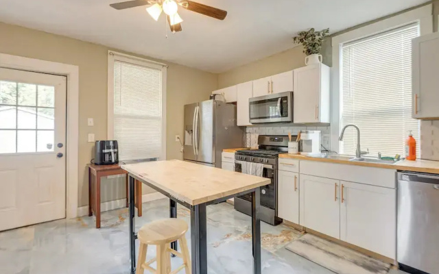 photo 4 of Cozy St Louis Getaway ~ 6 Mi to Downtown!