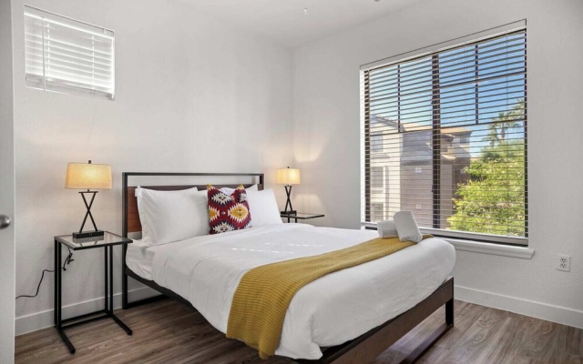 photo 3 of Cozy Suites Glendale