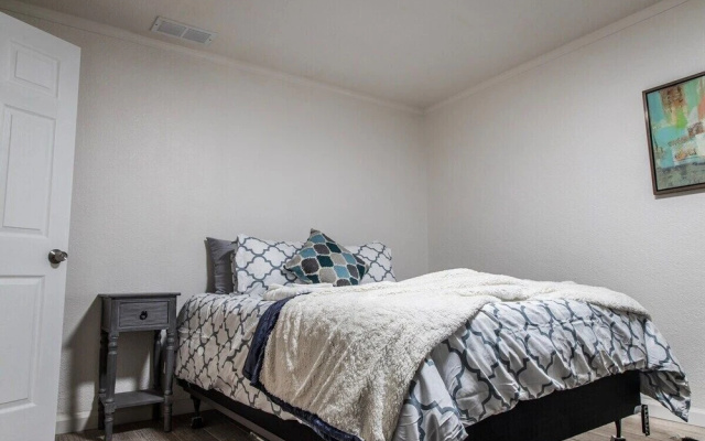 photo 4 of Cozy Three Bedroom in Concord