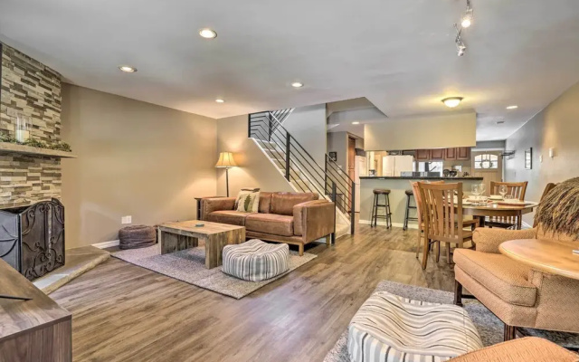 photo 2 of Cozy Vail Condo ~ 4 Mi to Vail Ski Resort!
