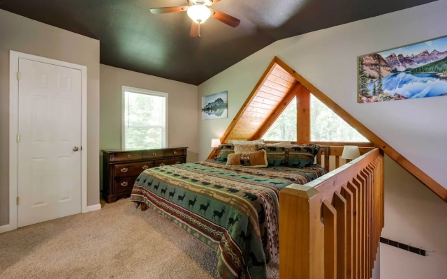 photo 4 of Private Hot Tub, Yard: Pet-friendly Whittier Cabin