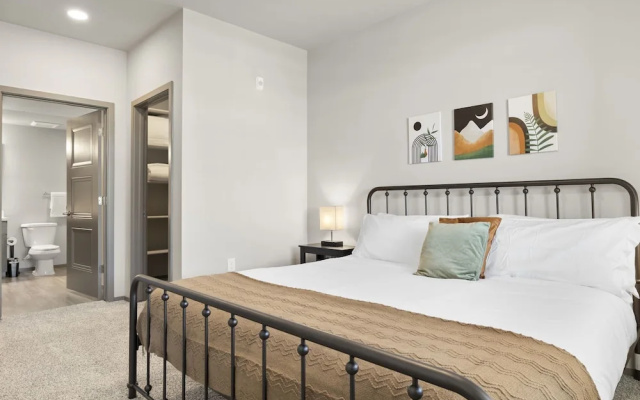 photo 5 of CozySuites at Westgate
