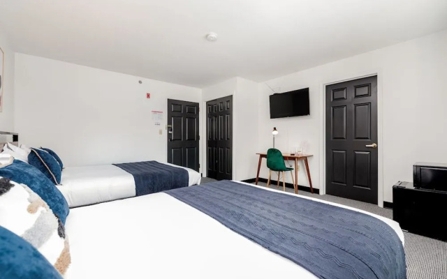 photo 3 of CozySuites Central West End