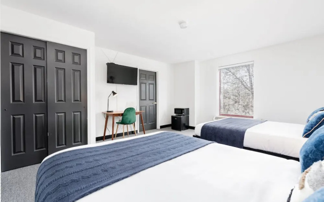 photo 4 of CozySuites Central West End