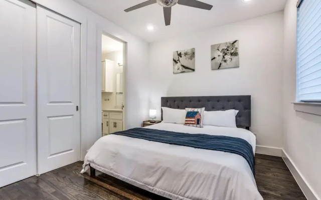 photo 4 of Cozysuites Luxe 3BR Uptown Home Great Rooftop