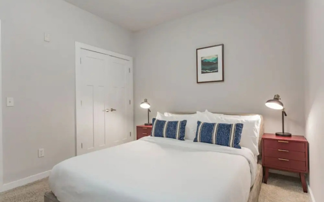photo 2 of CozySuites Music Row