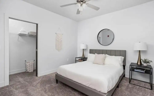 photo 5 of CozySuites Stunning 4BR near WholeFoods