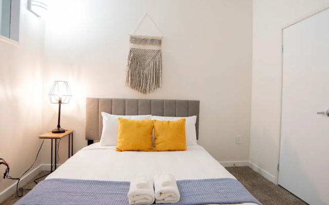 photo 3 of CozySuites The Block Skybridge Access 1