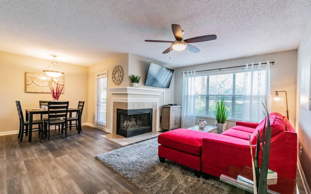 photo 4 of CP-514: Luxury Clearwater Apartment