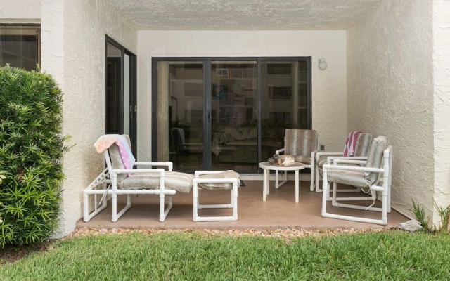 photo 5 of Cr109 Castle Reef 1 Bedroom 1 Bathroom Condo