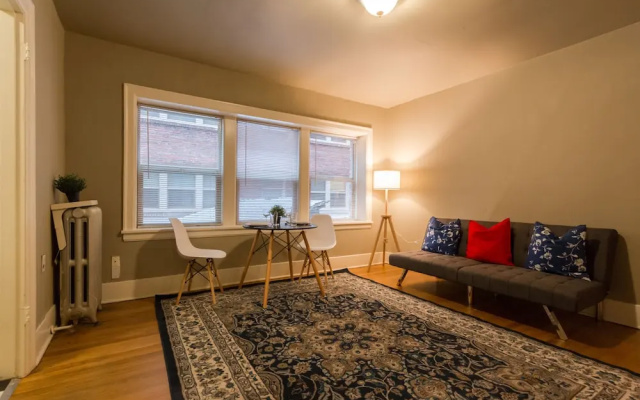 photo 2 of CrashPad Downtown Seattle