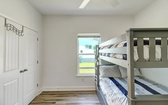 photo 5 of Crazy Crane 3 Bedroom Home by RedAwning