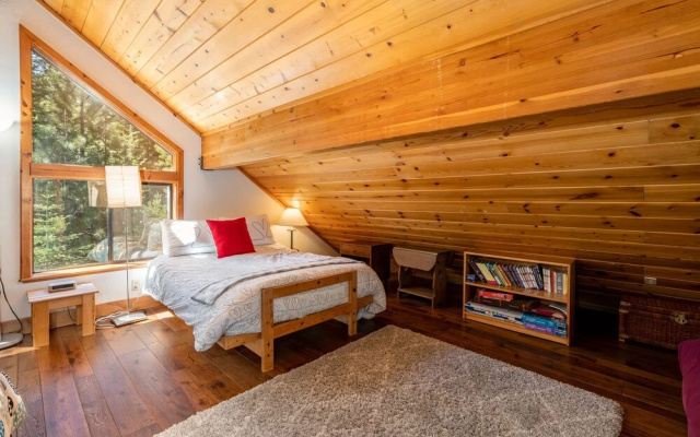photo 3 of Creekside Cabin on St Bernard by Tahoe Mountain Properties