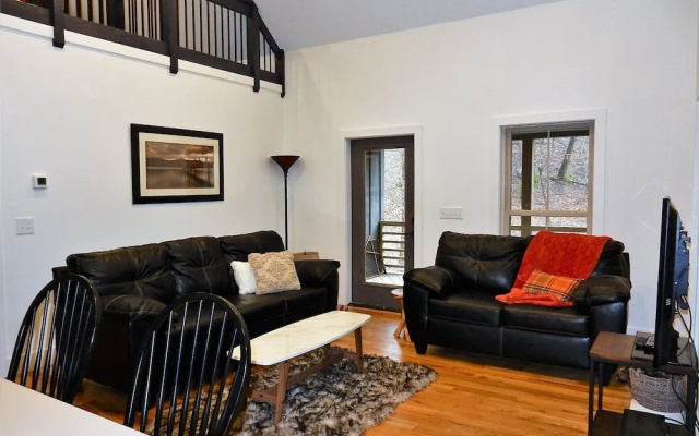 photo 2 of Creekside Cottage