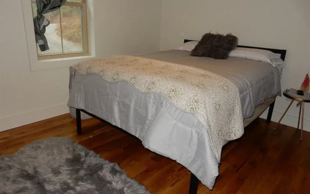 photo 4 of Creekside Cottage