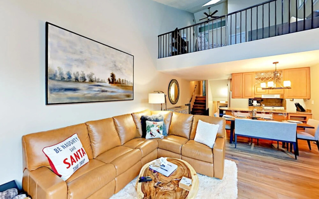 photo 2 of Creekside Gem #E-2 - 4 Br Townhouse