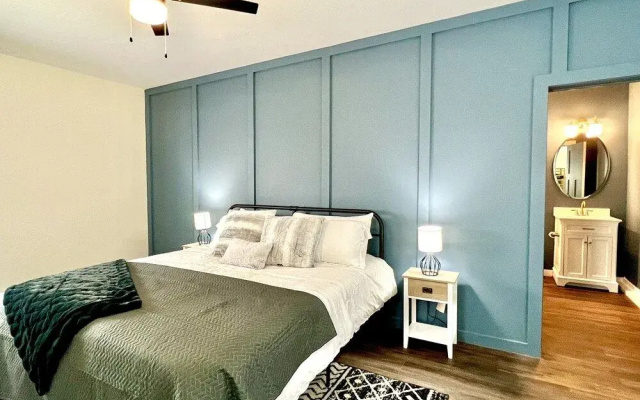 photo 2 of Creekside Suites