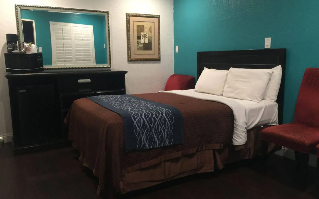 photo 3 of Crenshaw Inn Motel