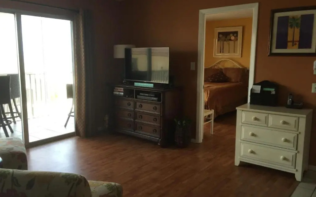 photo 3 of Crescent Arms Condominiums