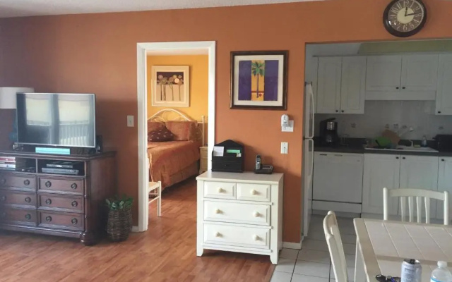 photo 4 of Crescent Arms Condominiums