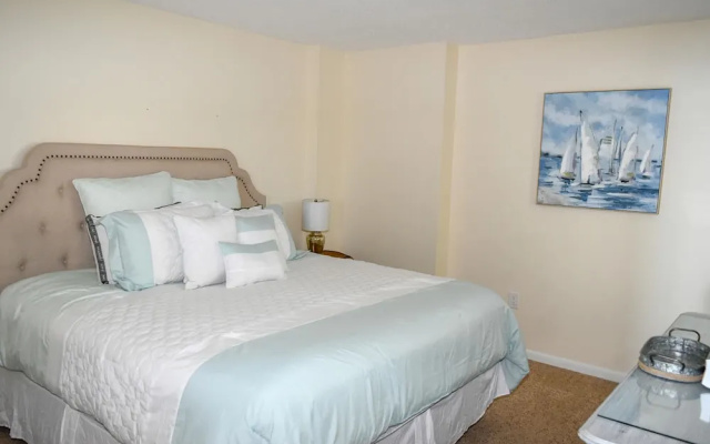 photo 5 of Crescent Sands F4 by Seaside Vacations