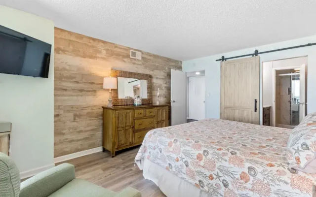 photo 5 of Crescent Sands In Windy Hill D6 3 Bedroom Condo by RedAwning