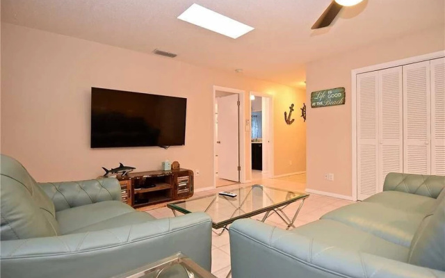 photo 4 of Crescent Street Manor - Three Bedroom Home