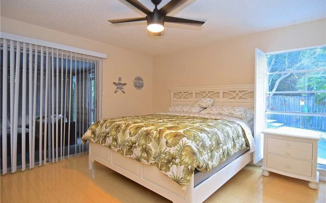 photo 5 of Crescent Street Manor - Three Bedroom Home