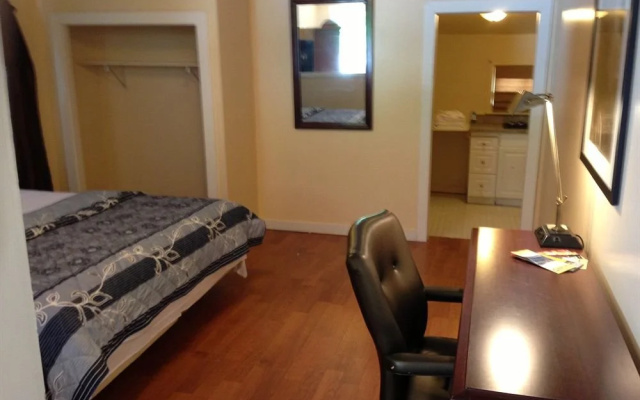 photo 4 of Crest Inn Suites & Cottages