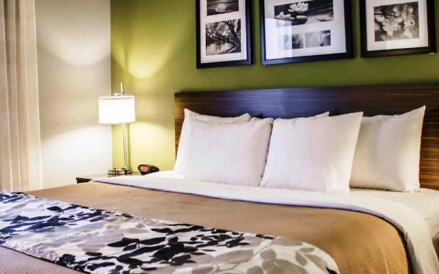 photo 2 of Cresthaven Inn JFK