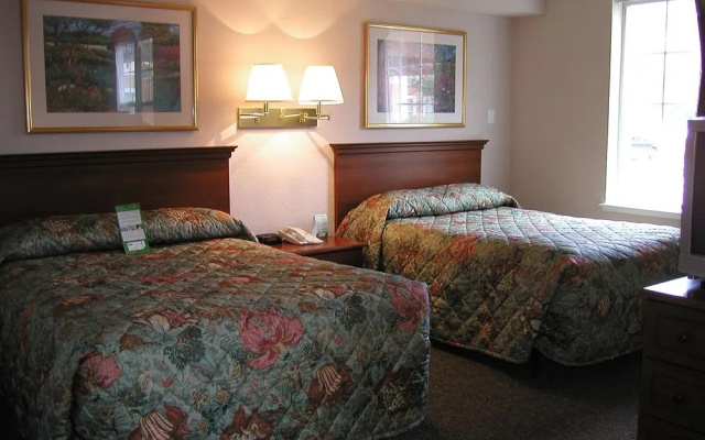 photo 3 of InTown Suites Extended Stay Baton Rouge