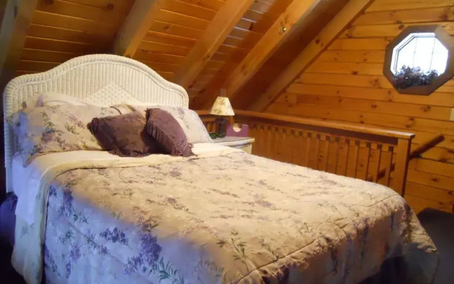 photo 3 of Cricket Hill Lodge & Cabins
