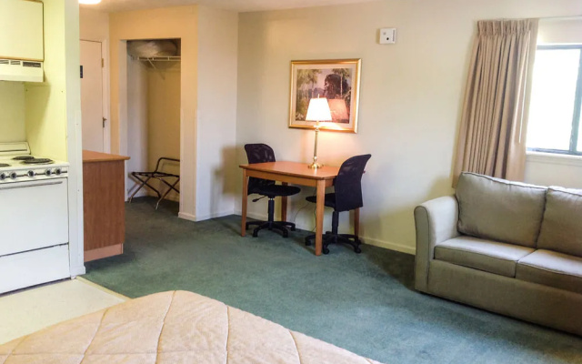 photo 3 of Crossland Economy Studios - Lexington - Patchen Village