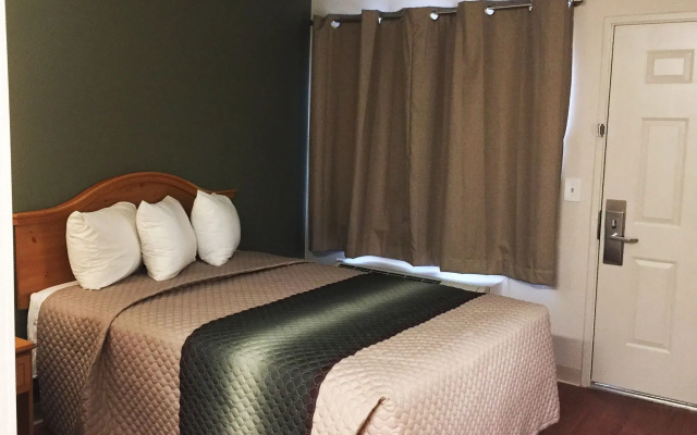 photo 3 of Birch Hill Suites Sulphur