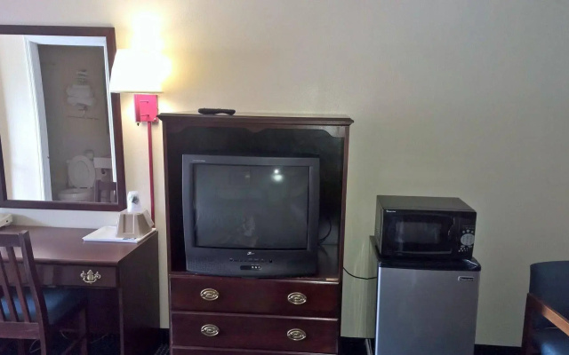 photo 3 of Crossroads Heritage Motel