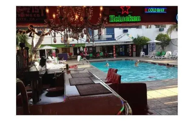 photo 4 of Crown Airport Hotel