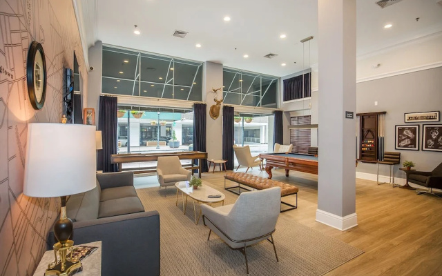 photo 2 of Crown New Haven Hotel At Yale