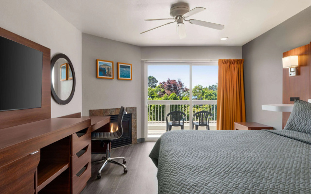 photo 4 of Travelodge by Wyndham Depoe Bay