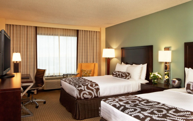 photo 2 of Sonesta Atlanta Airport North