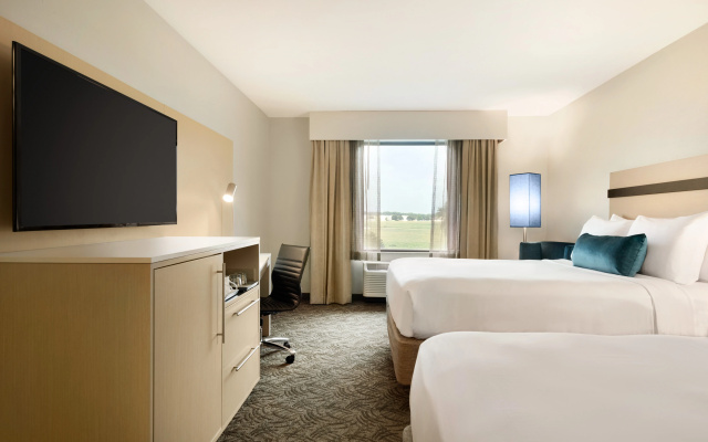 photo 3 of Holiday Inn Bloomington - Normal by IHG