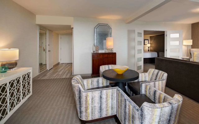 photo 3 of Sonesta Charlotte Lower South End