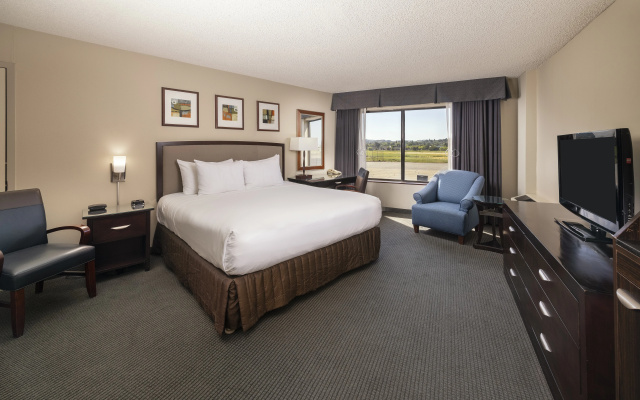 photo 4 of Concord Plaza Hotel