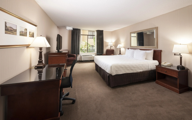 photo 5 of Concord Plaza Hotel